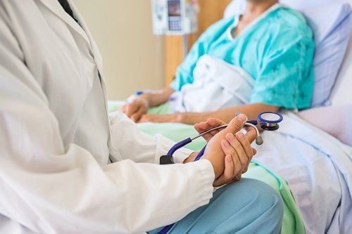 Phẫu thuật hạ gò má giúp gương mặt hài hòa và thanh thoát 9 Người bệnh chỉ cần lưu lại bệnh viện một đêm sau phẫu thuật